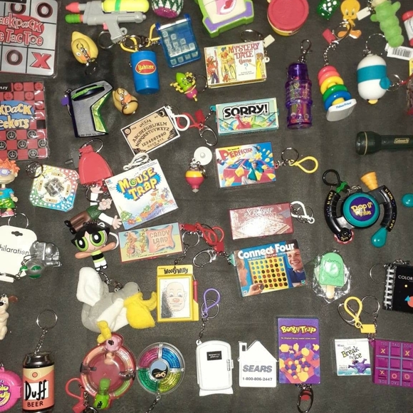 HUGE Basic Fun Keyring/Keychain Kit! - Picture 14 of 16